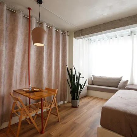 Alojamento de Acomodação e Pequeno-almoço Delena's Gjirokastër