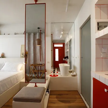 فندق مبيت وإفطار Delena's *