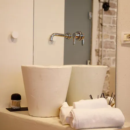 Delena's * Gjirokastër