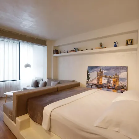 فندق مبيت وإفطار Delena's Gjirokastër