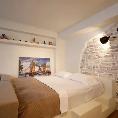 Delena's Panzió Gjirokastra