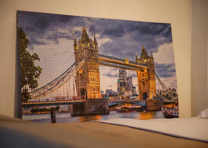 Delena's Bed & Breakfast 3*