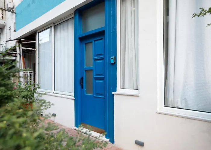 Delena's Bed & Breakfast 3*